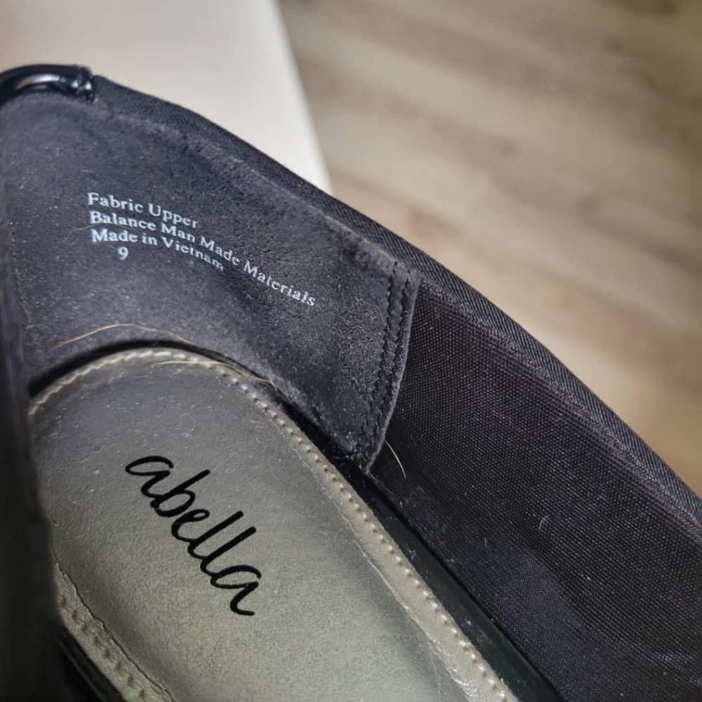 Women's Black Wedge Shoes with Rounded Toe. Size US 9 - Picture 5 of 8